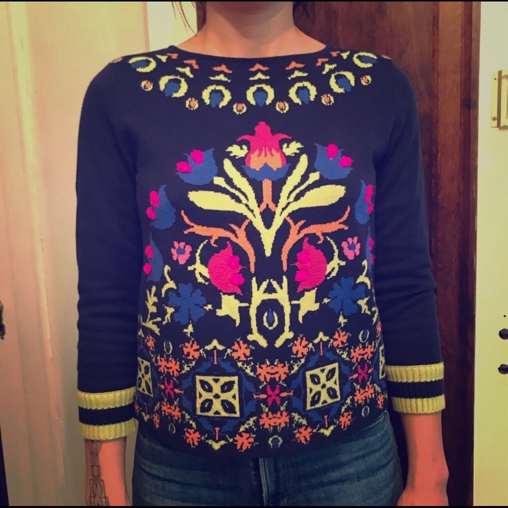 Gorgeous Anthro Sweater - Size XS/S